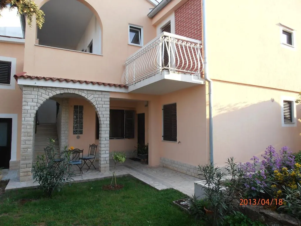 Apartment Steblaj 普拉