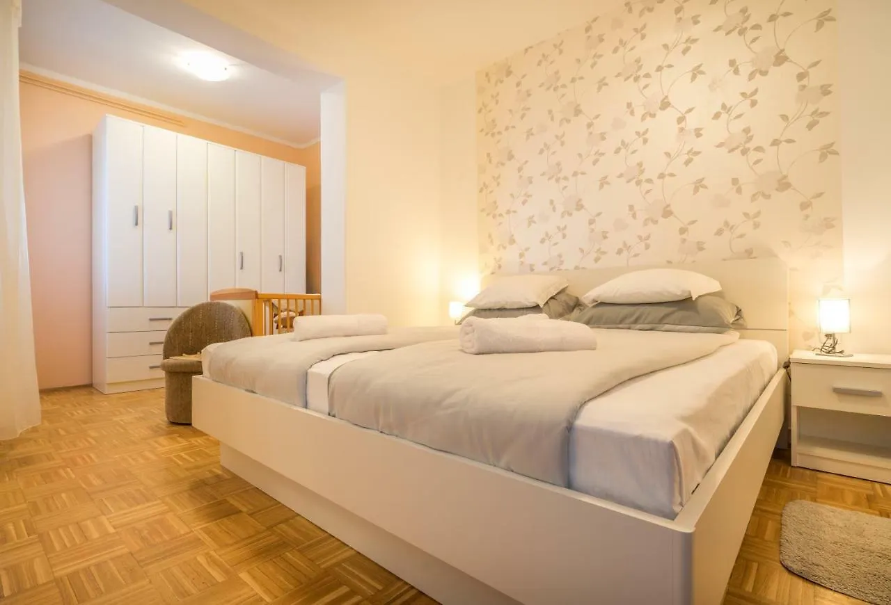 Apartment Steblaj Pula Kroatien