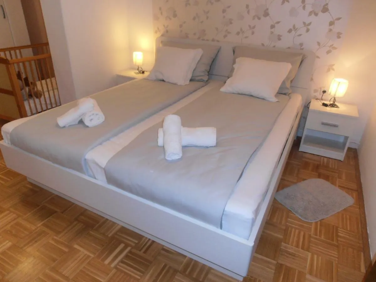 Apartment Steblaj Πούλα Κροατία