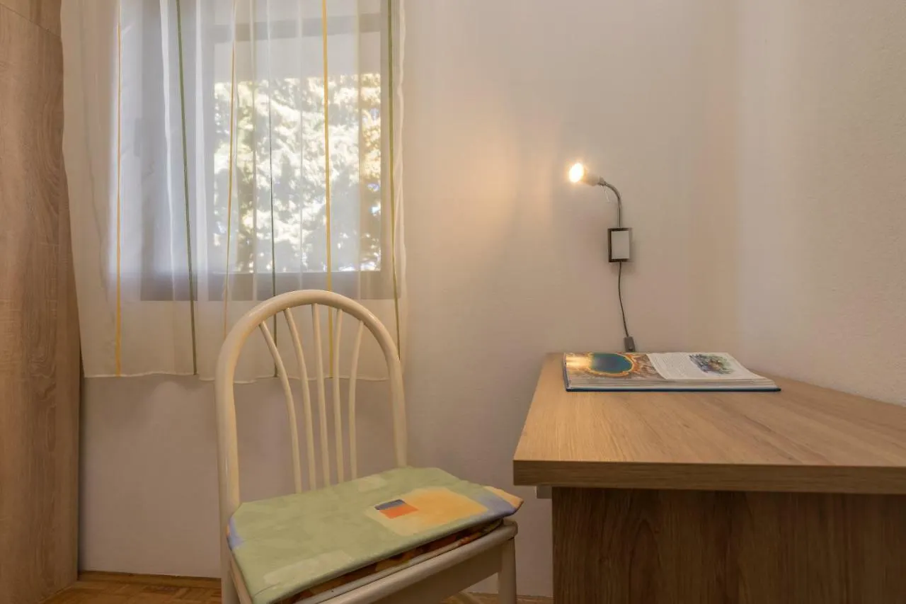 Apartment Steblaj Πούλα